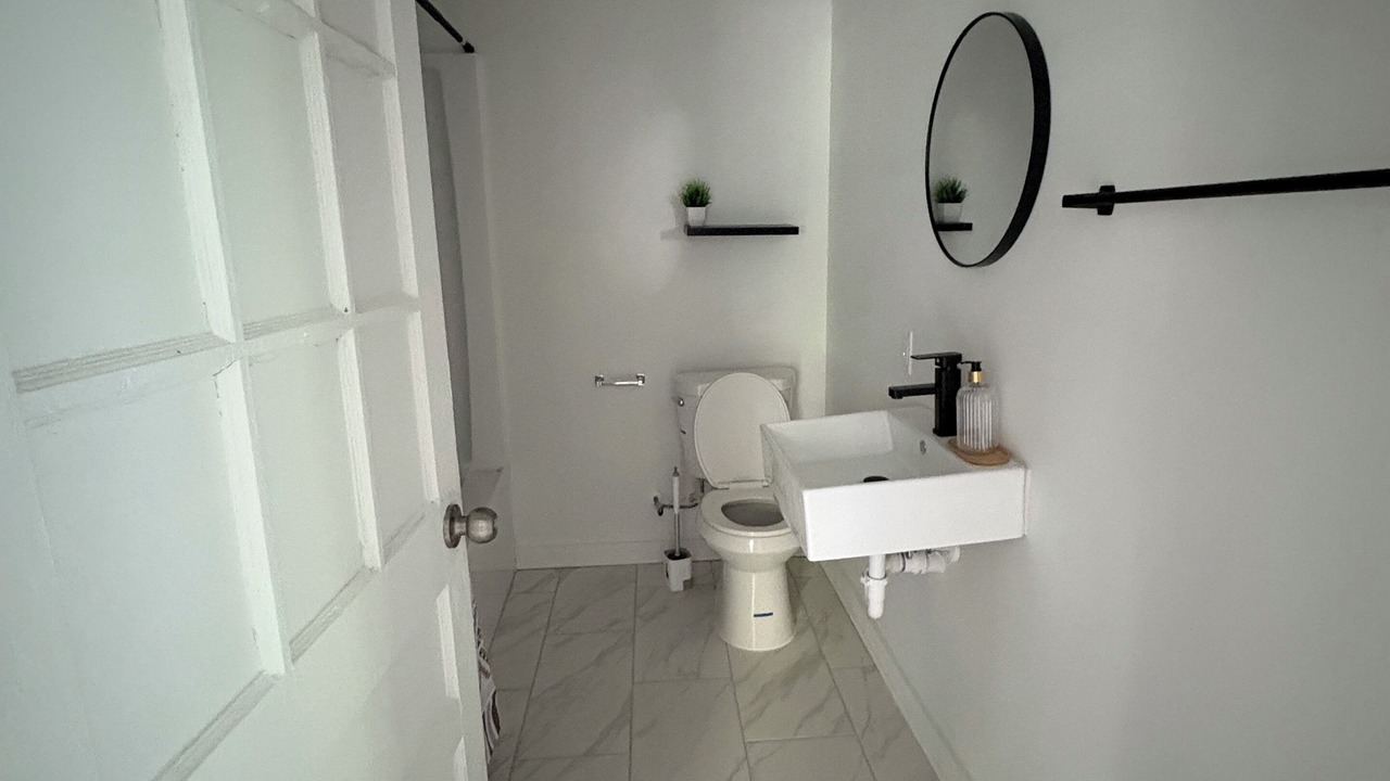 Photo of Bathroom in Fondren