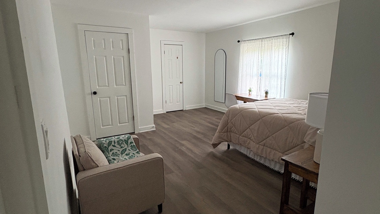 Photo of Bedroom in Fondren