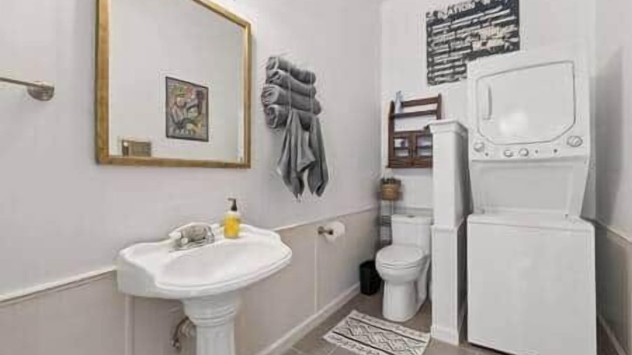 Photo of Bathroom in Carencro