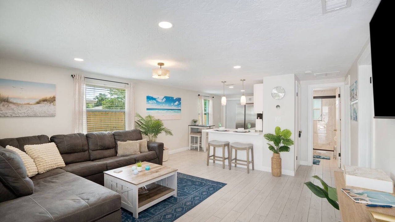 Photo of Livingroom in Bayshore Gardens