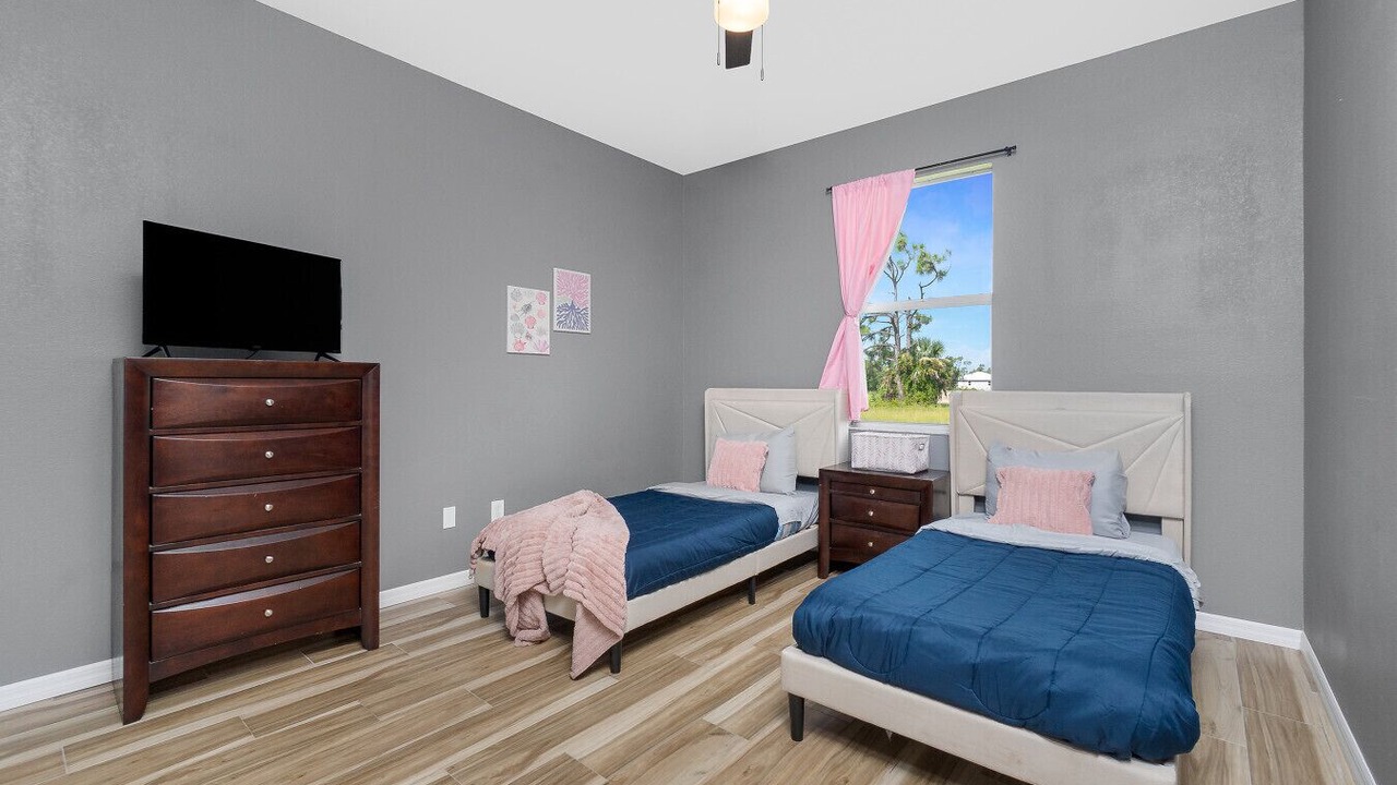 Photo of Bedroom in Rotonda Sands