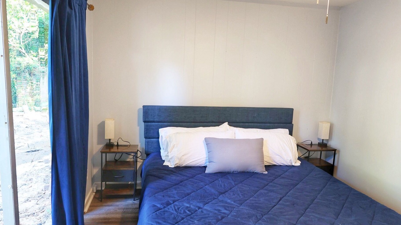 Photo of Bedroom in Tougaloo