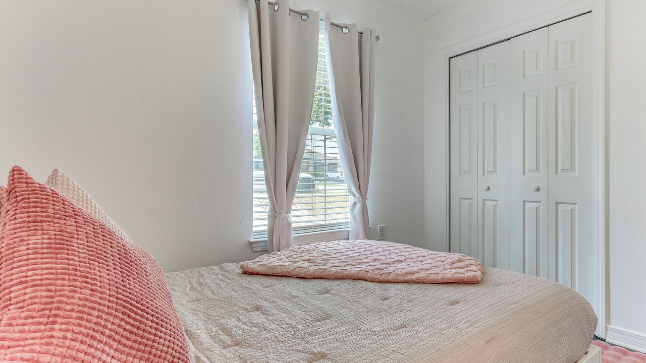 Photo of Bedroom in Gulf Breeze