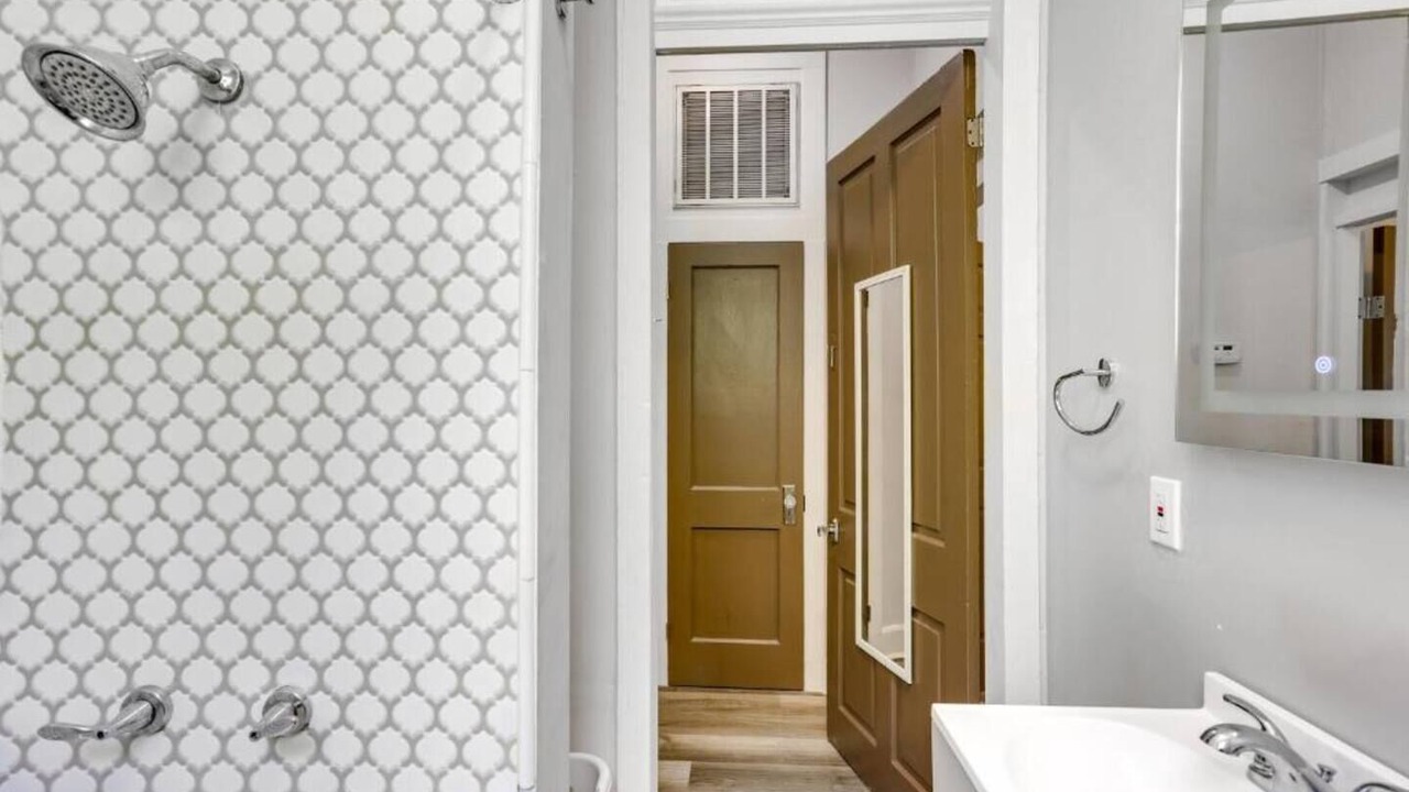 Photo of Bathroom in Saint Claude