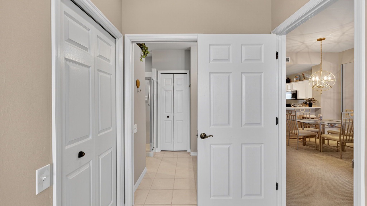 Photo of Bathroom in Tropical Cove