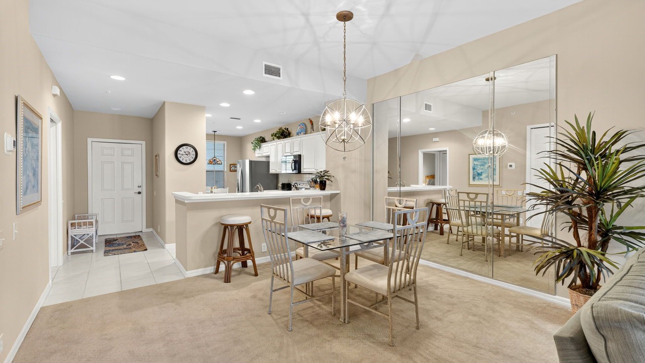 Photo of Livingroom in Tropical Cove