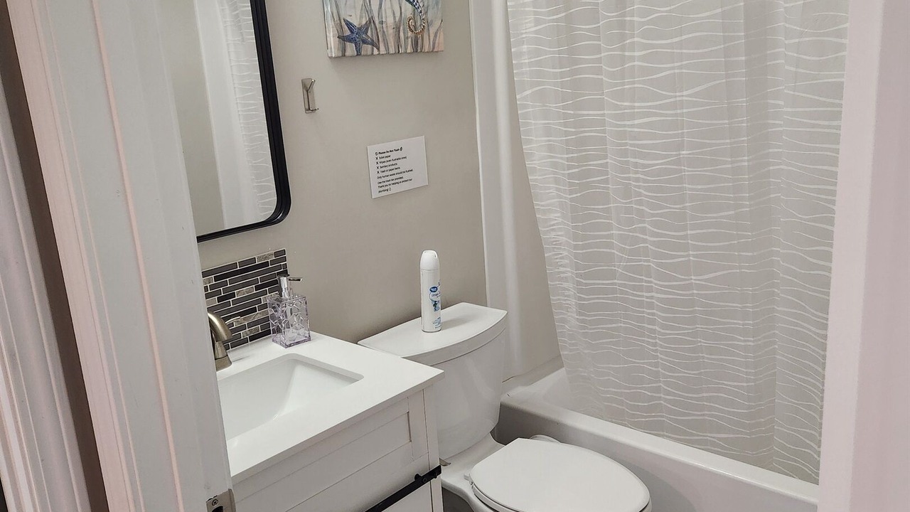 Photo of Bathroom in Gulf Breeze