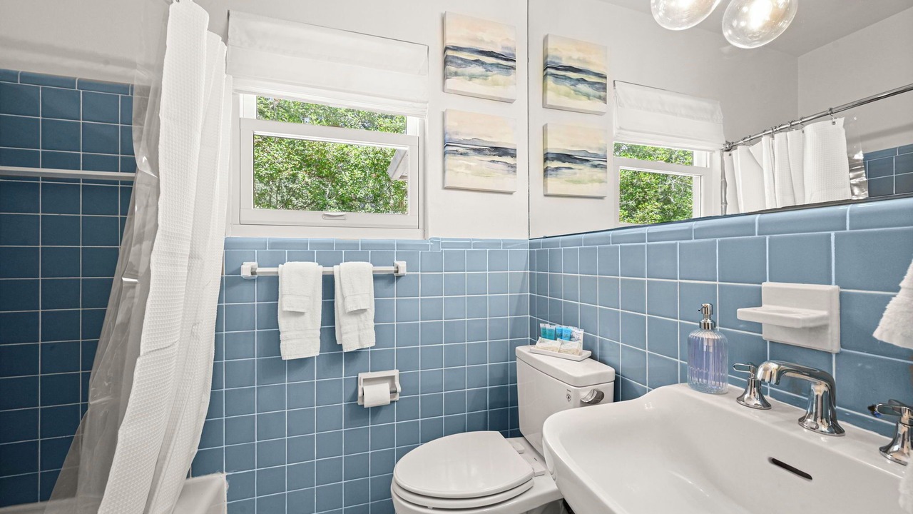 Photo of Bathroom in Highlands - Perkins