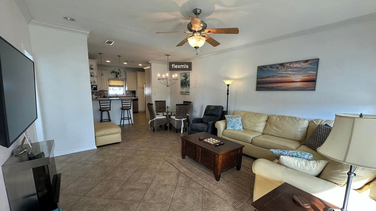Photo of Livingroom in Long Beach