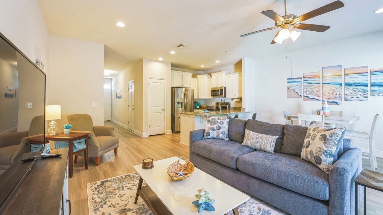 Photo of Livingroom in Upper Grand Lagoon