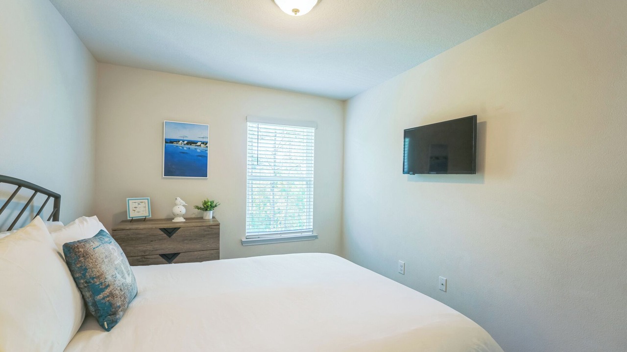 Photo of Bedroom in Upper Grand Lagoon