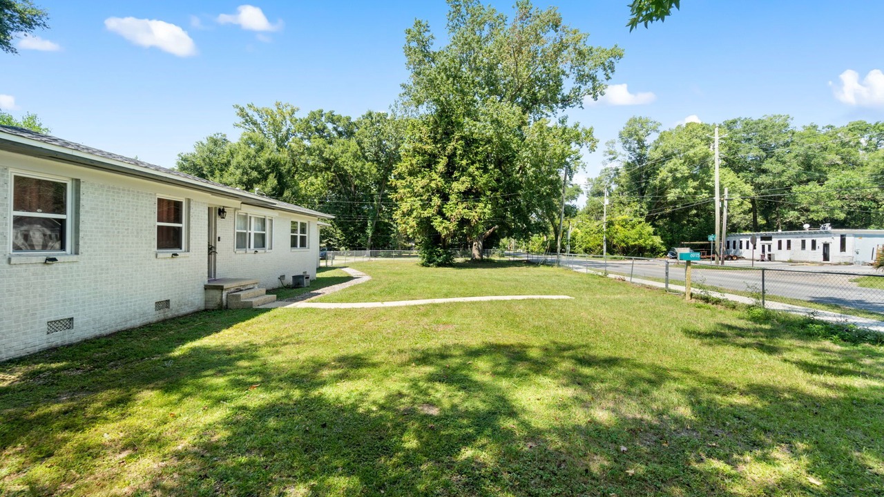 Photo of Outdoor in Myrtle Grove