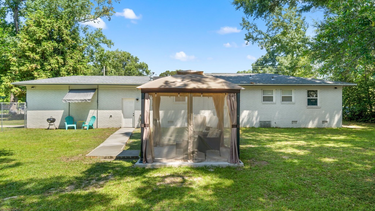 Photo of Outdoor in Myrtle Grove