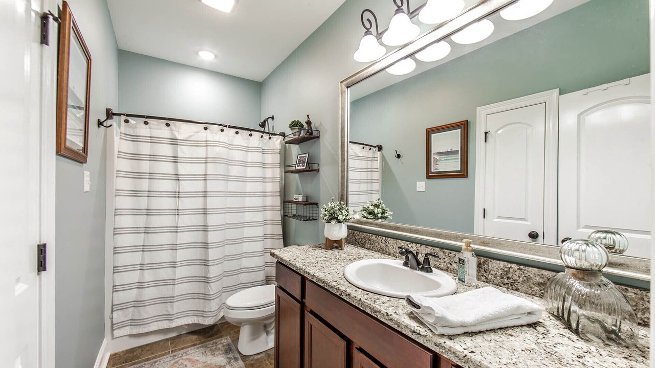 Photo of Bathroom in Donner