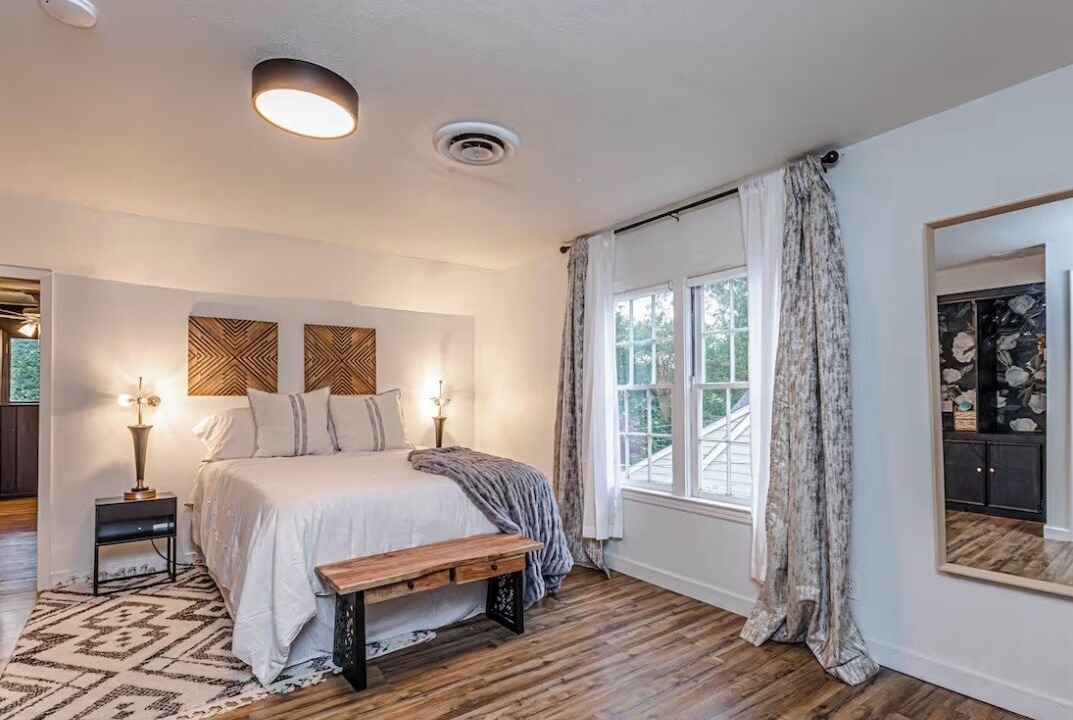 Photo of Bedroom in Fondren