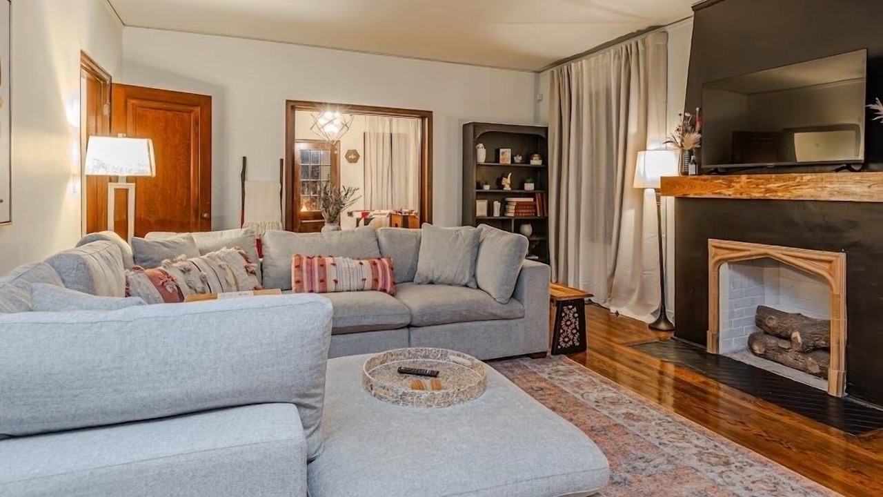 Photo of Livingroom in Fondren