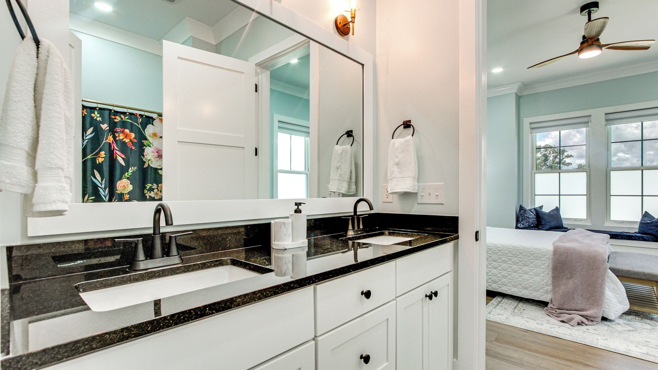 Photo of Bathroom in Ocean Springs