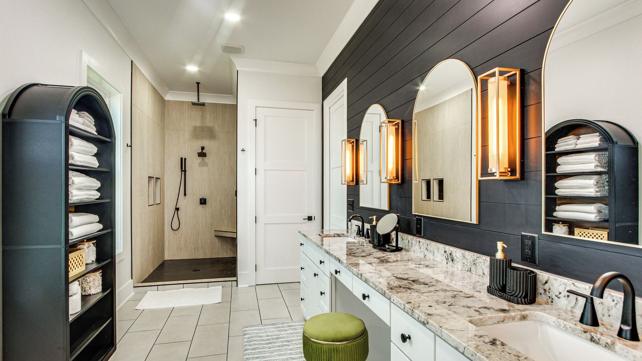 Photo of Bathroom in Ocean Springs