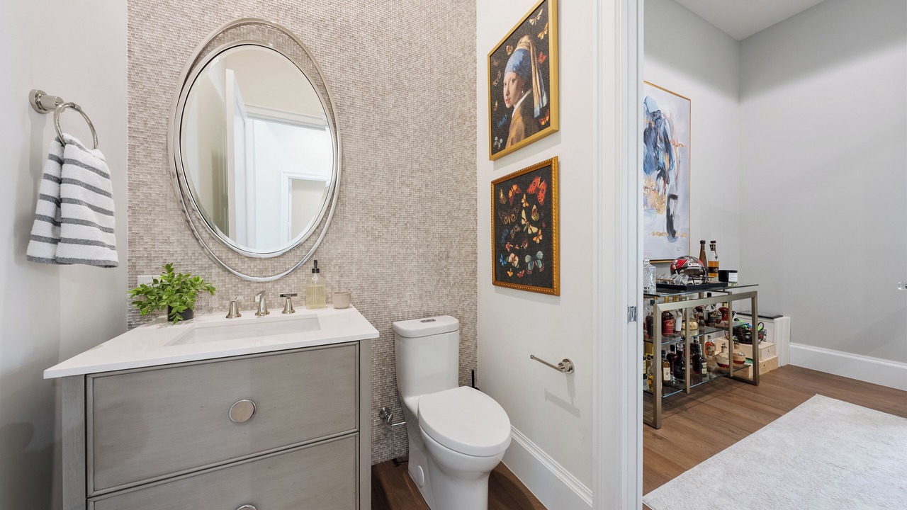 Photo of Bathroom in Park Shore