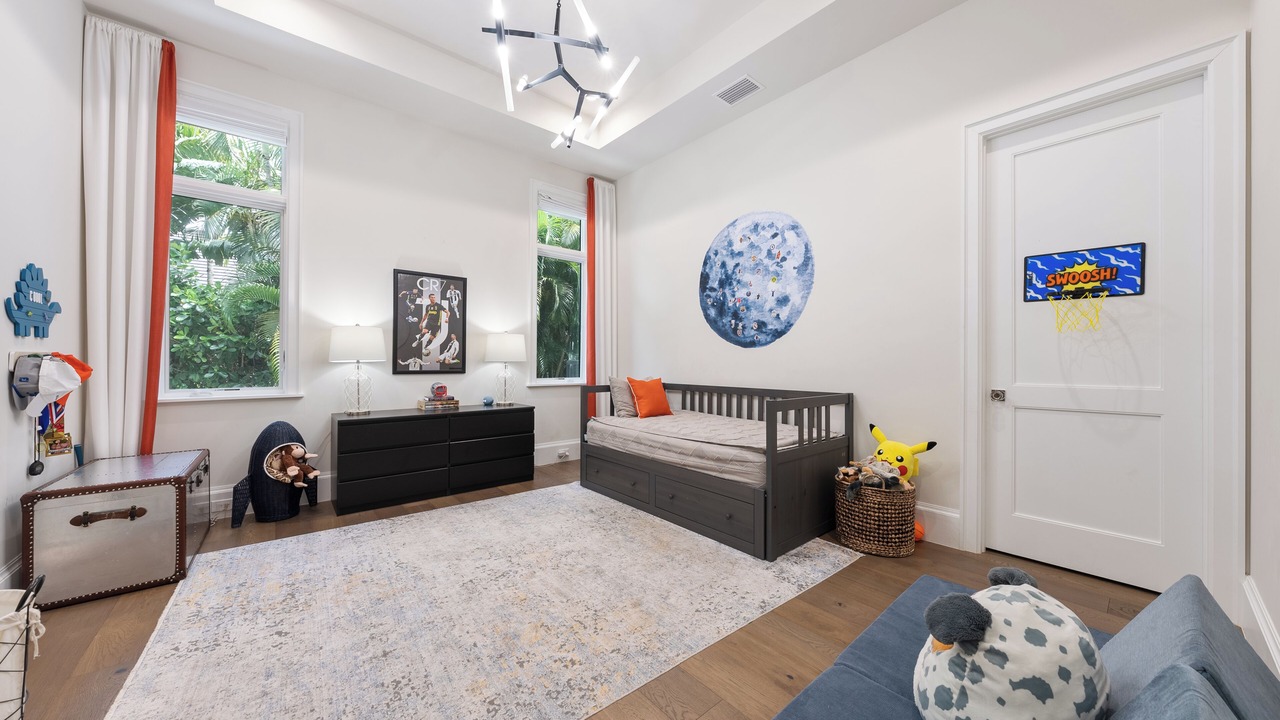 Photo of Livingroom in Park Shore