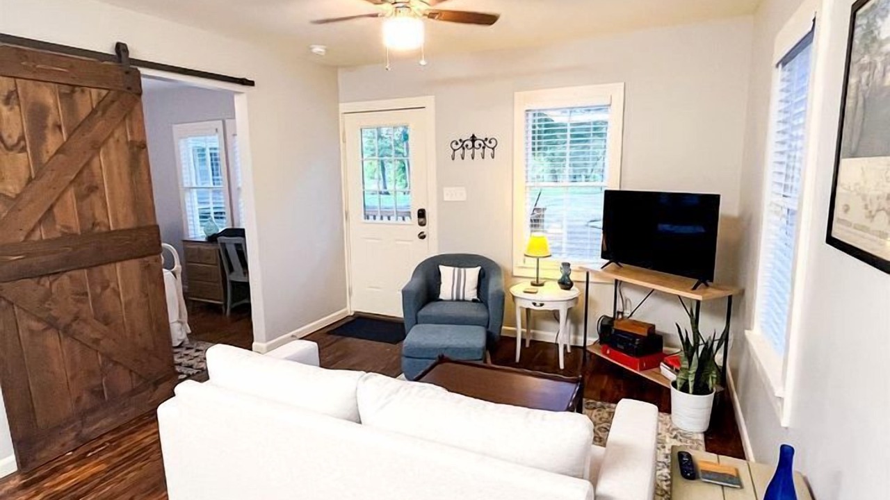 Photo of Livingroom in Lafayette