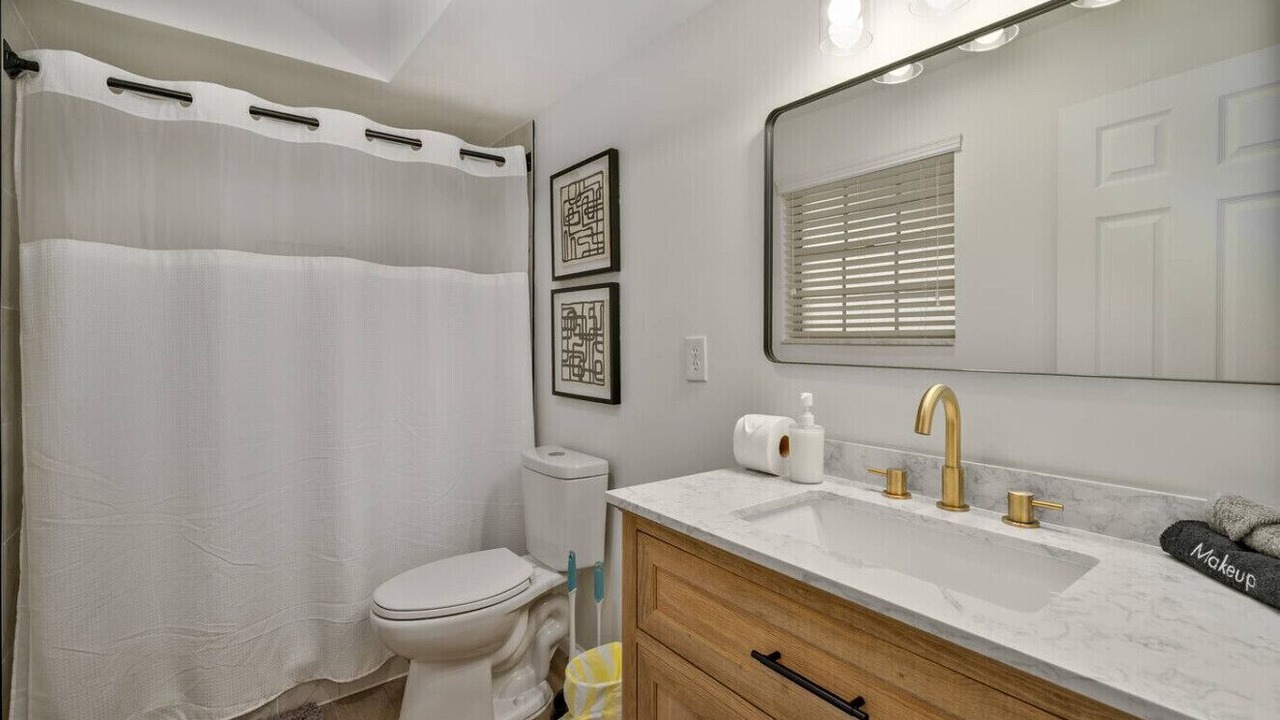 Photo of Bathroom in Fruitland Park