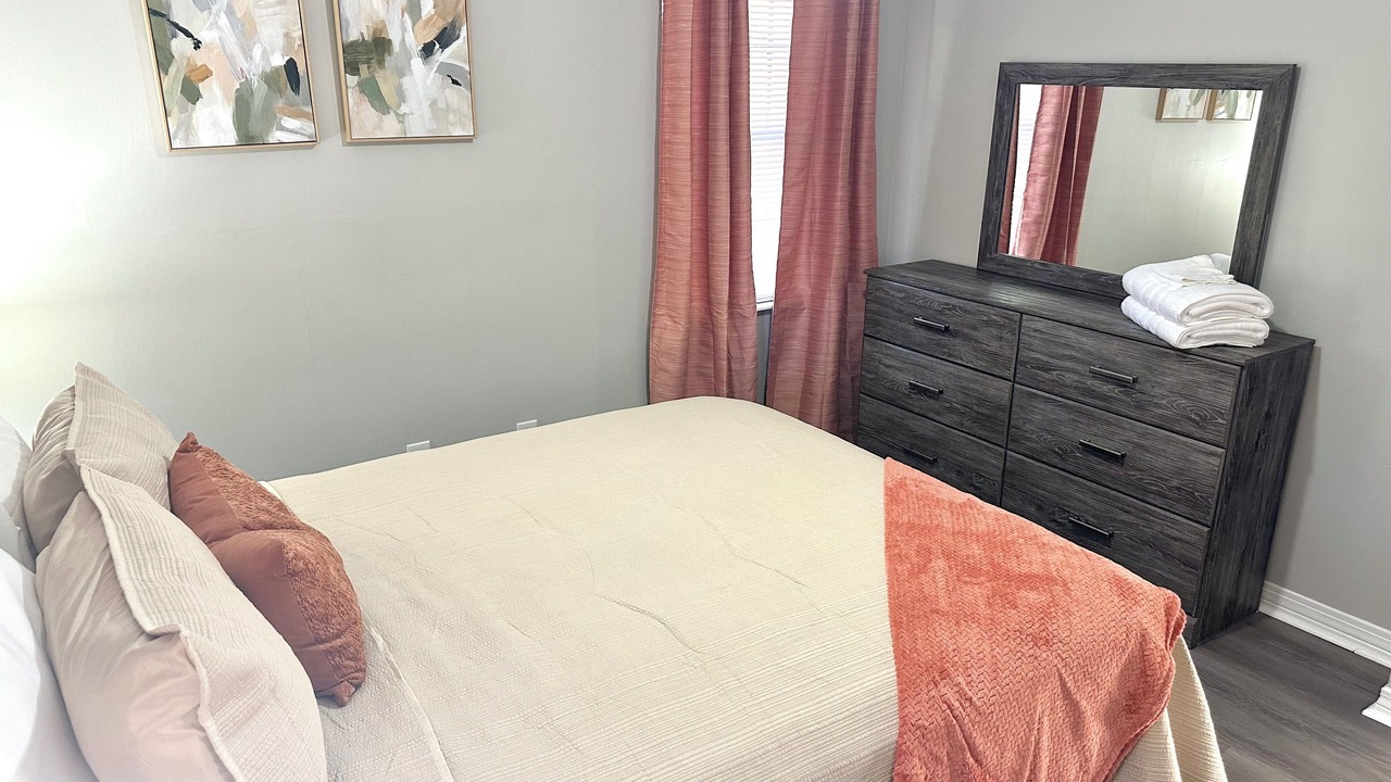 Photo of Bedroom in Tougaloo