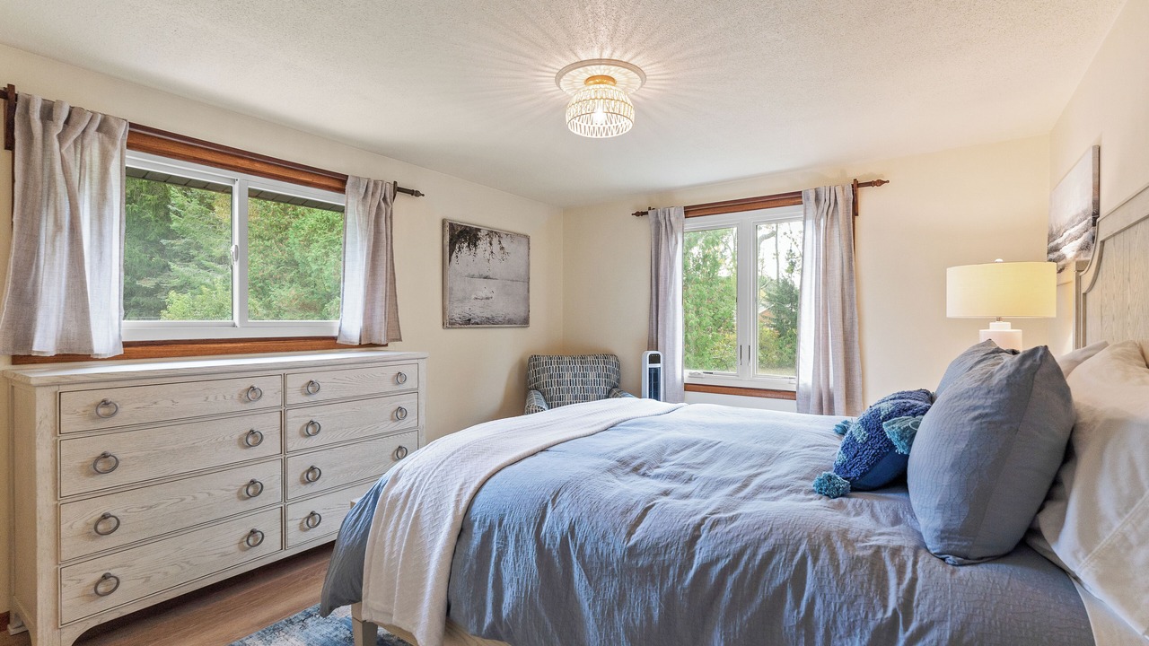 Photo of Bedroom in Montague