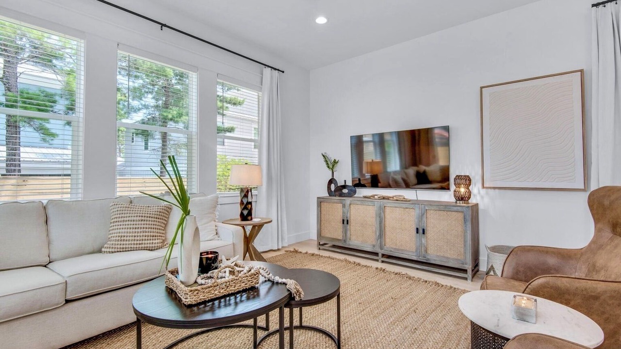 Photo of Livingroom in Miramar Beach