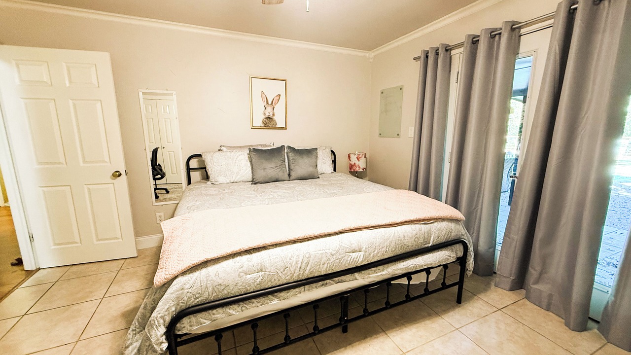 Photo of Bedroom in Highland Village