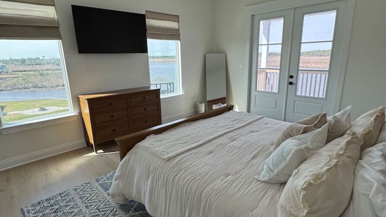 Photo of Bedroom in Shoreline Park