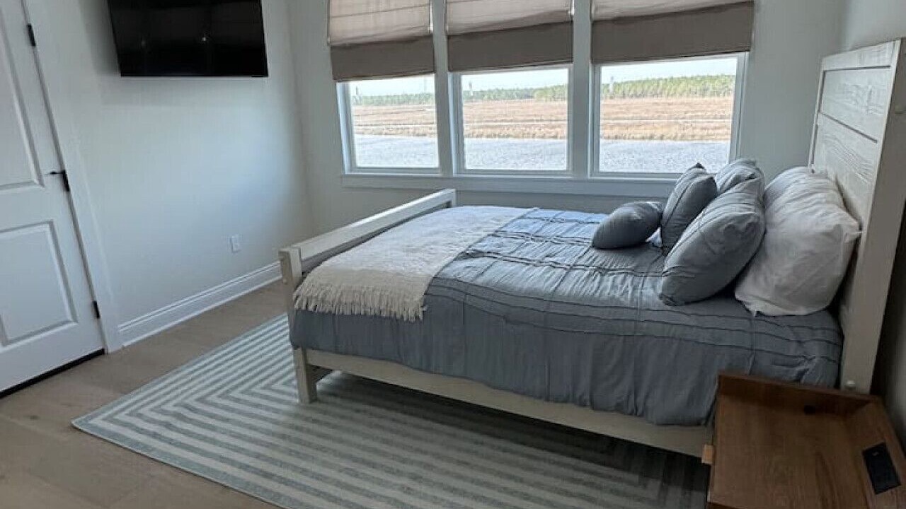 Photo of Bedroom in Shoreline Park