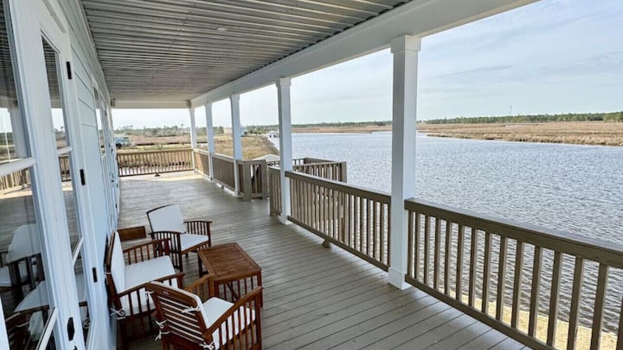 Photo of Patio Balcony in Shoreline Park