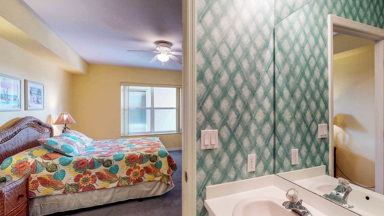 Photo of Bathroom in Independence Square