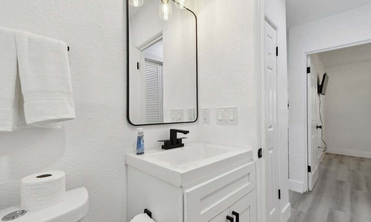 Photo of Bathroom in Treasure Island