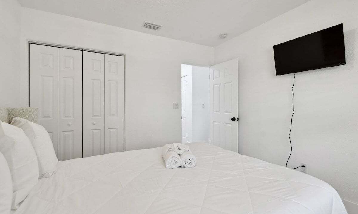 Photo of Bedroom in Treasure Island