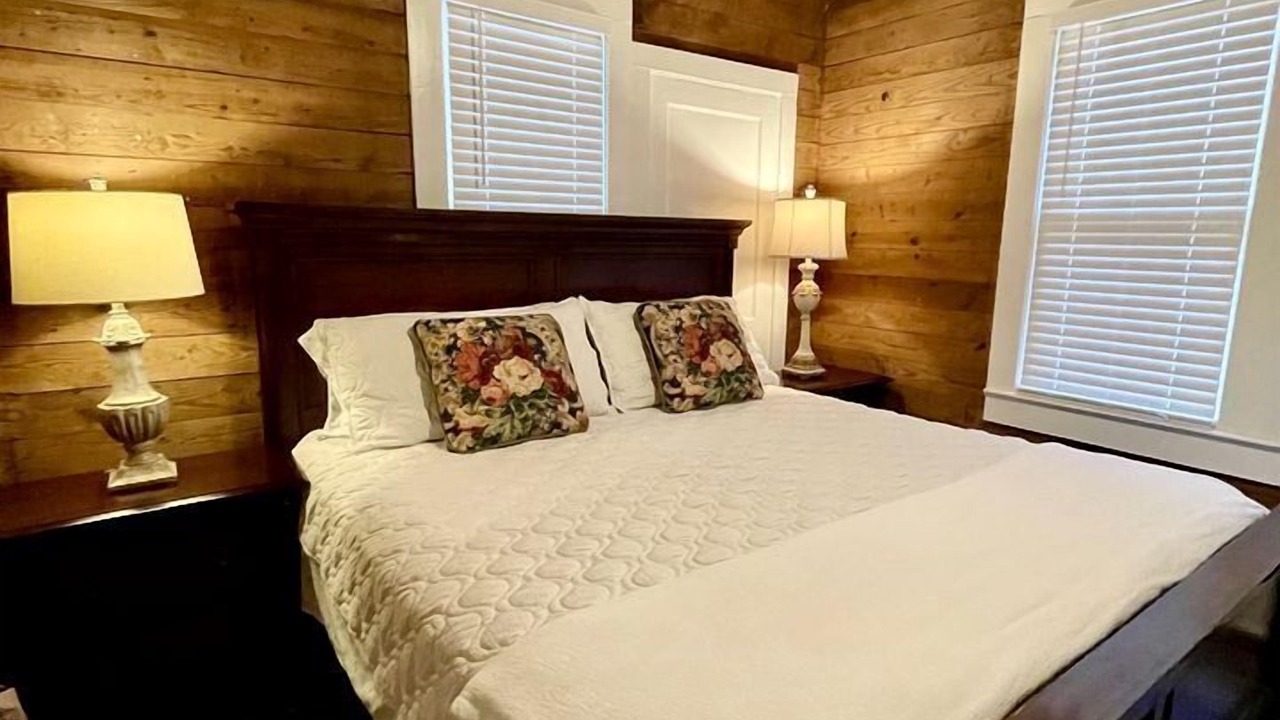 Photo of Bedroom in Lafayette
