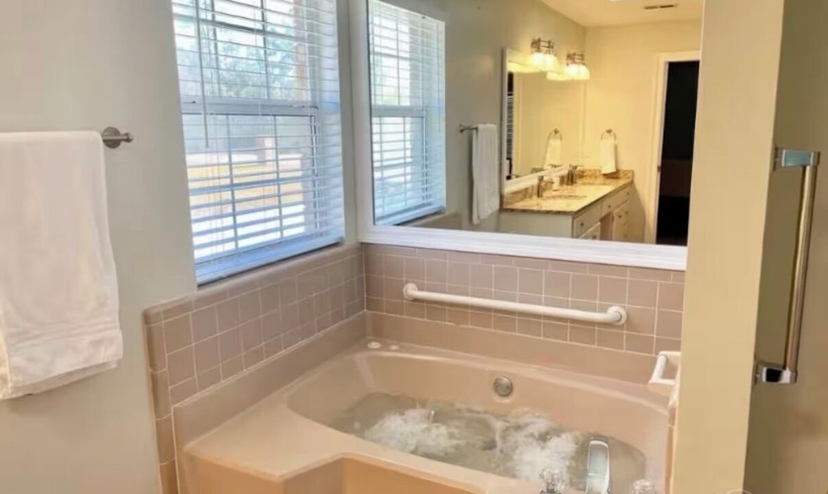 Photo of Bathroom in Ono Island