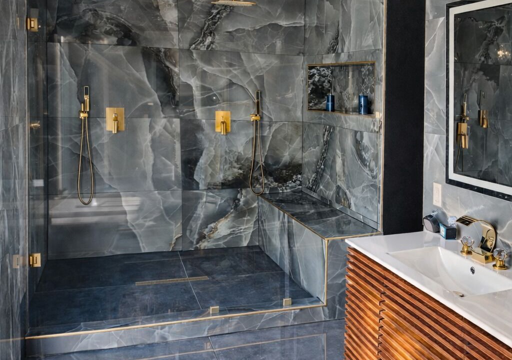 Photo of Bathroom in Irene