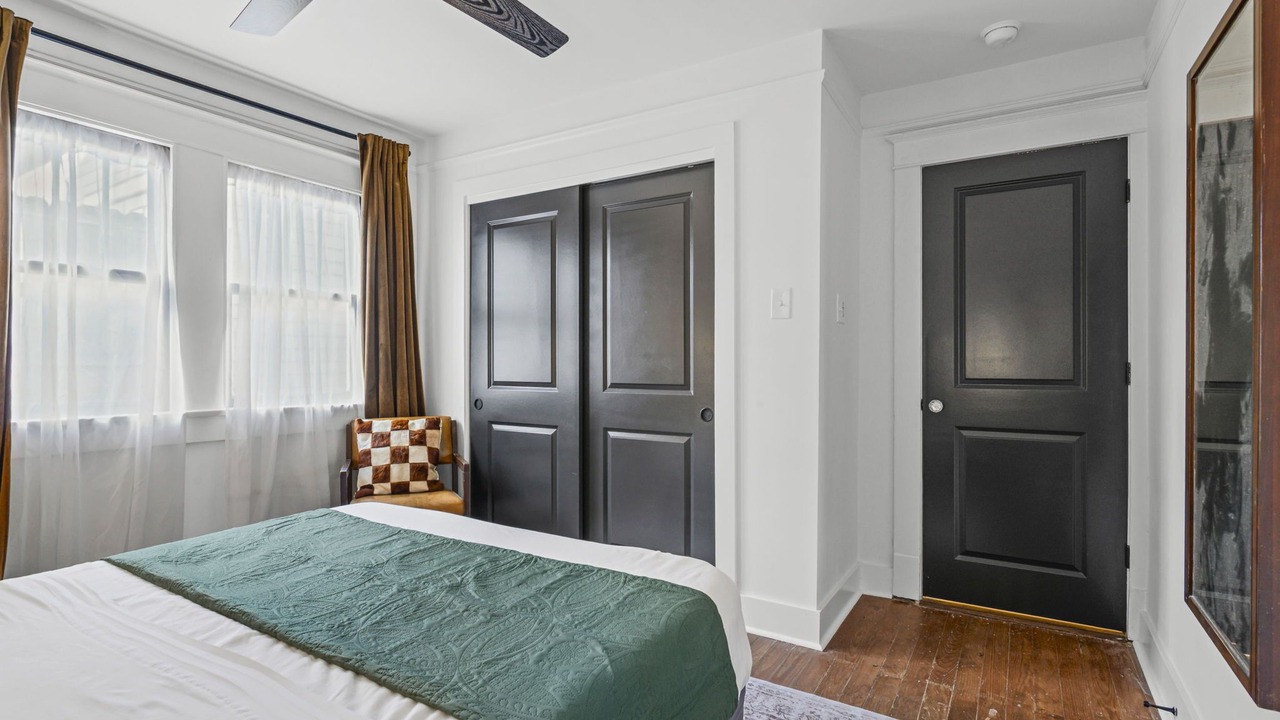 Photo of Bedroom in Mid-City District