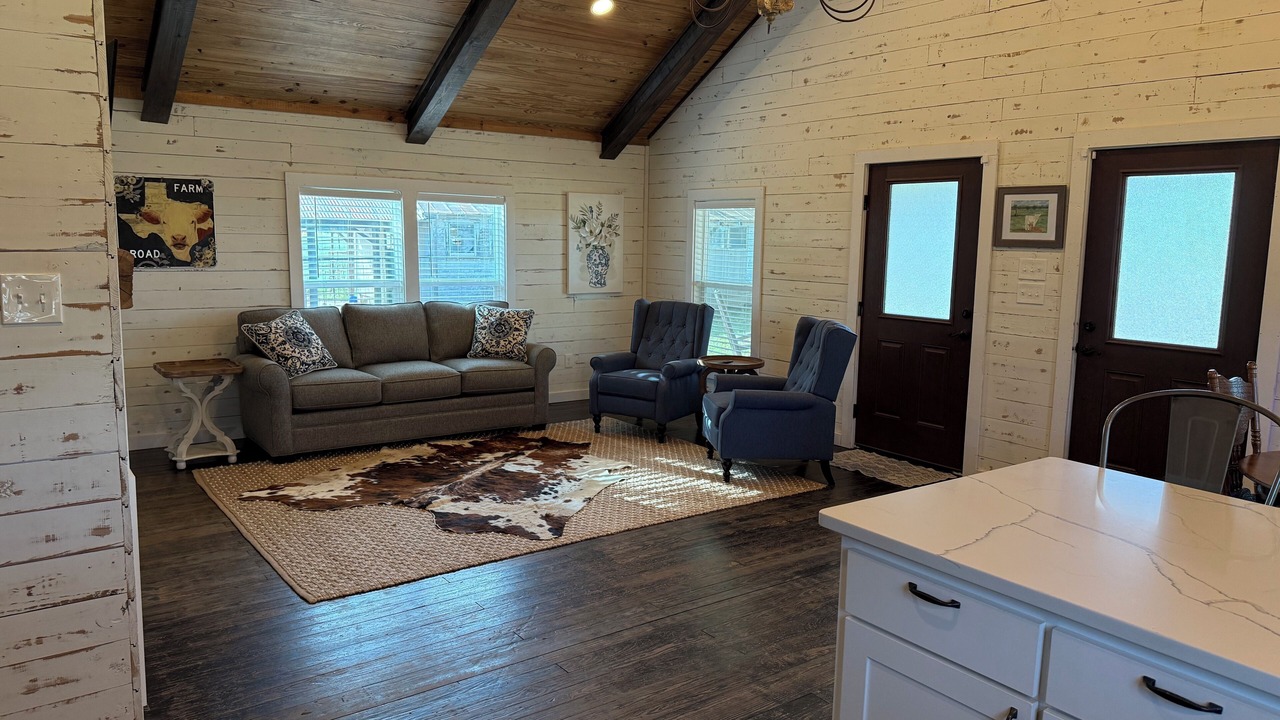 Photo of Livingroom in Sulphur Springs