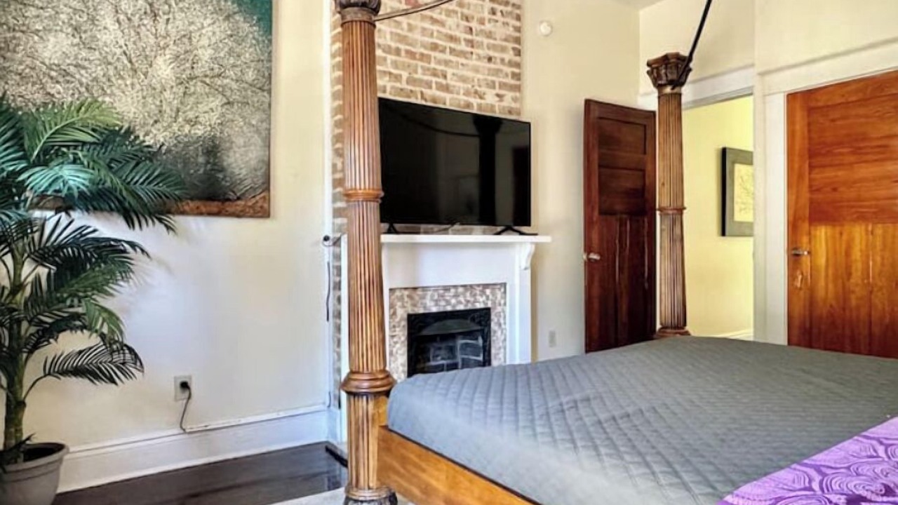 Photo of Bedroom in Mid-City