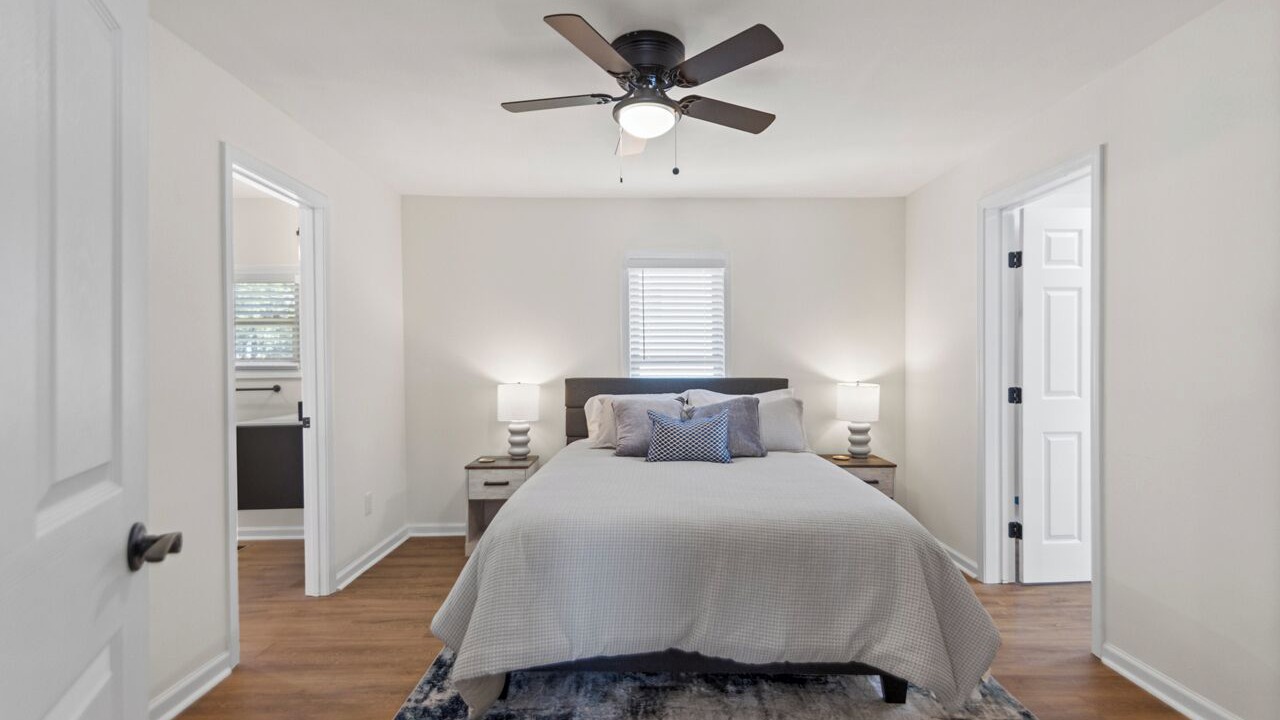 Photo of Bedroom in Benton