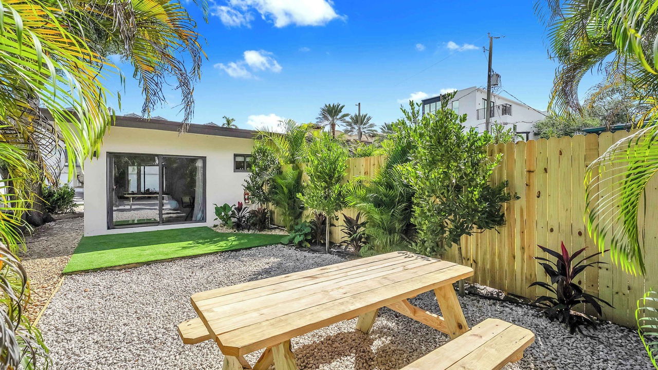 Photo of Outdoor in Beverly Heights