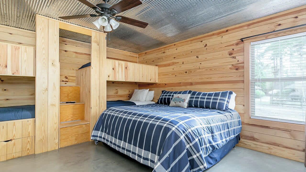 Photo of Bedroom in Homer