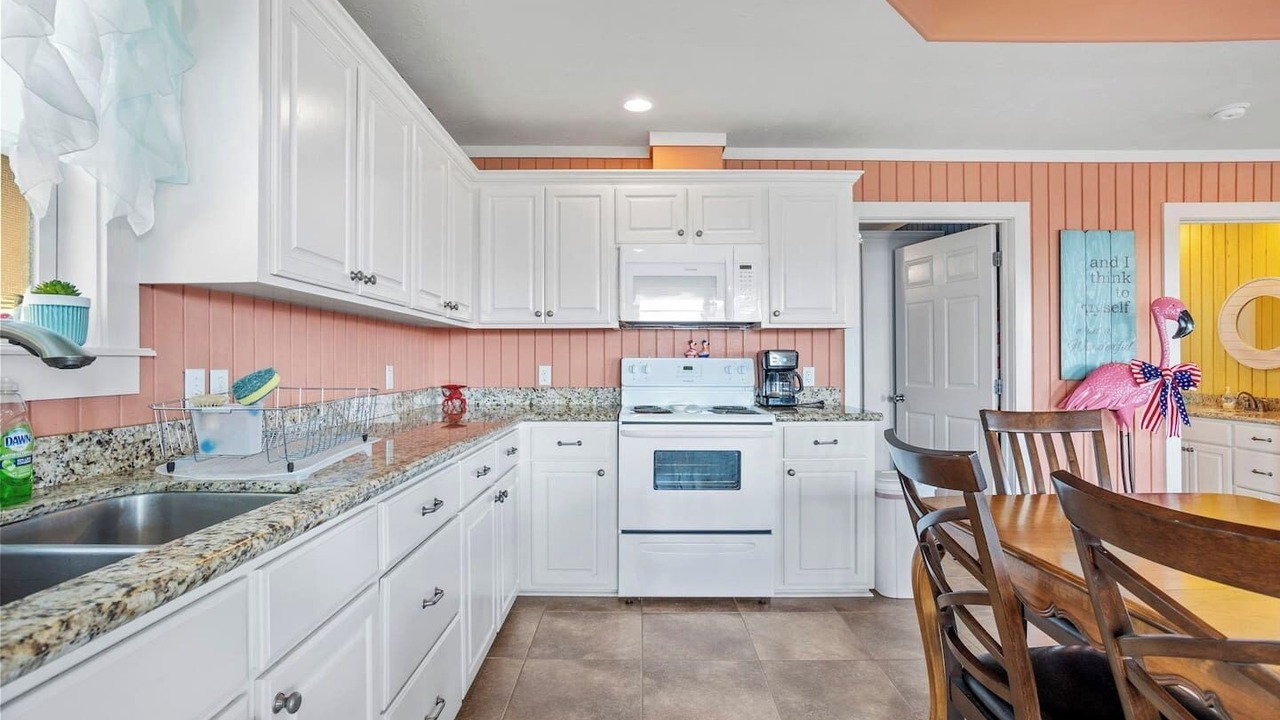 Photo of Kitchen in Holly Beach