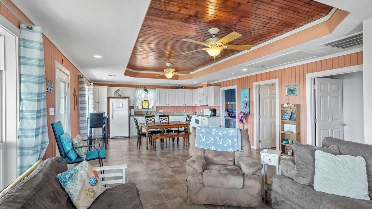 Photo of Livingroom in Holly Beach