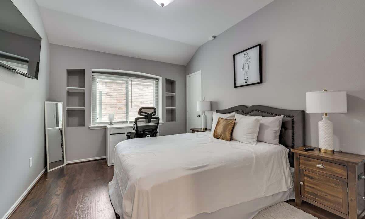 Photo of Bedroom in South Arlington