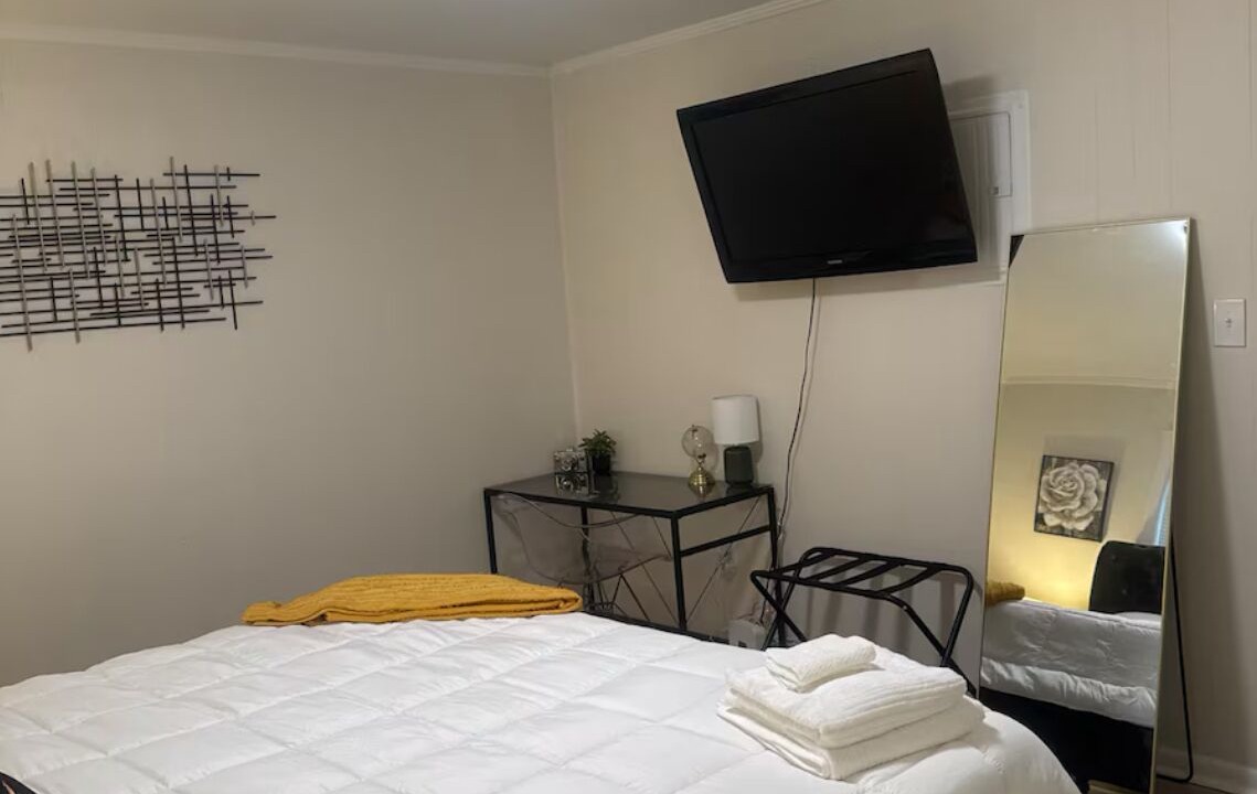 Photo of Bedroom in Fondren