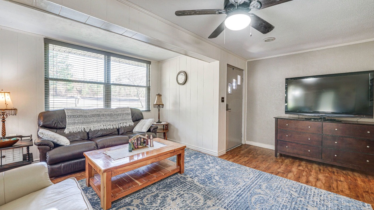Photo of Livingroom in Lockesburg